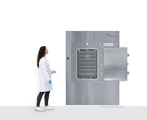 GMP freeze dryer for small production batches, Lyotris with a loading area of ​​up to 1 square meter plate area.